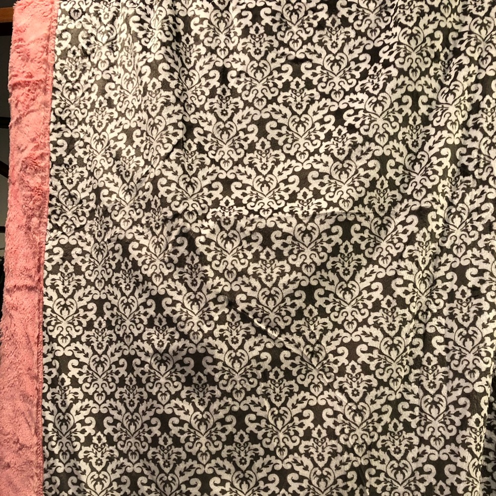 Sew Sweet Minky Stretch Blanket